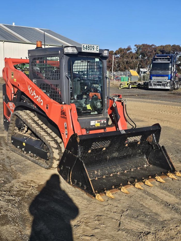 2024 Kubota Svl75-3 Orange