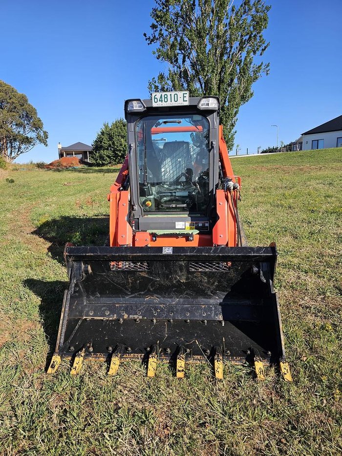 2024 Kubota Svl75-3 Orange