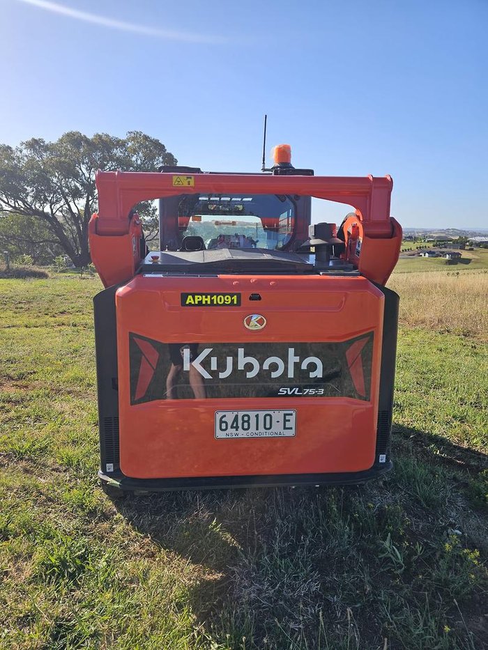2024 Kubota Svl75-3 Orange