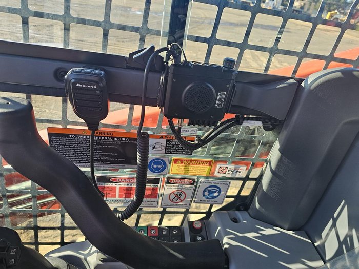 2024 Kubota Svl75-3 Orange