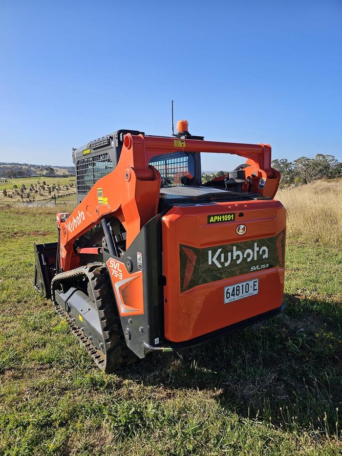 2024 Kubota Svl75-3 Orange