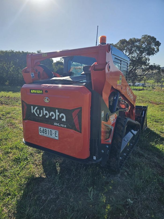 2024 Kubota Svl75-3
