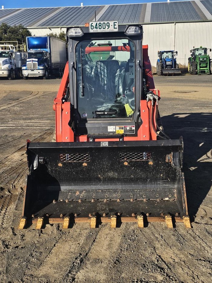 2024 Kubota Svl75-3 Orange