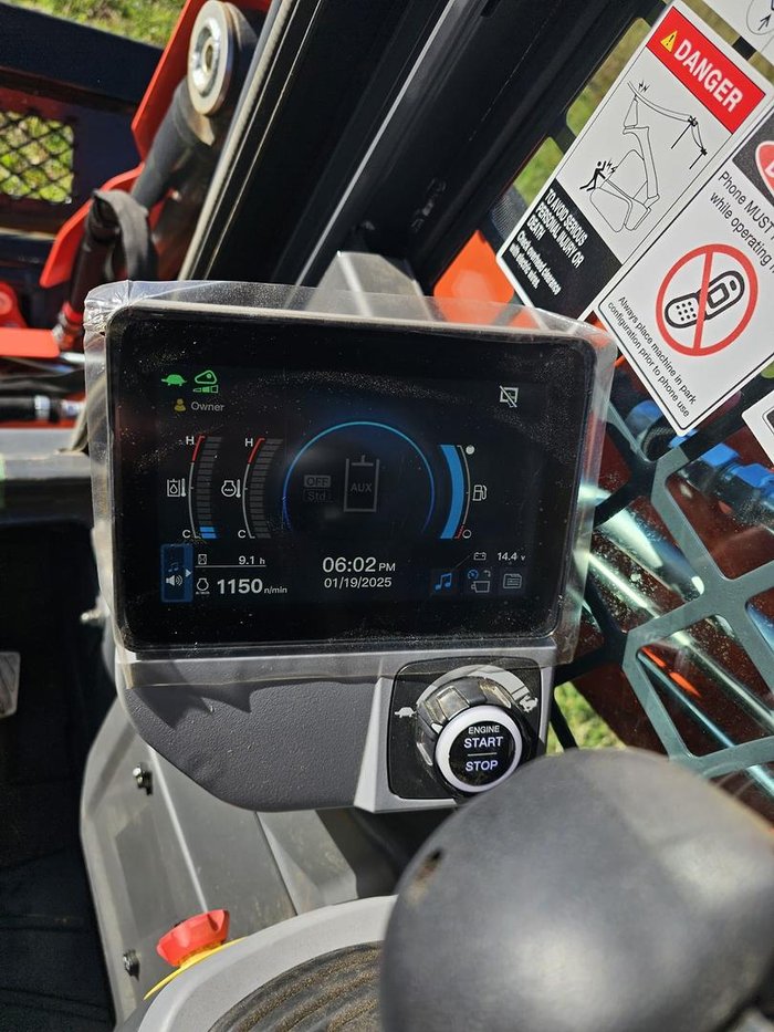 2024 Kubota Svl75-3 Orange