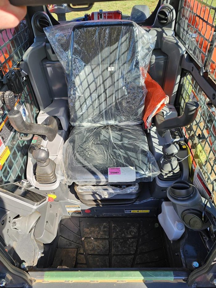 2024 Kubota Svl75-3 Orange