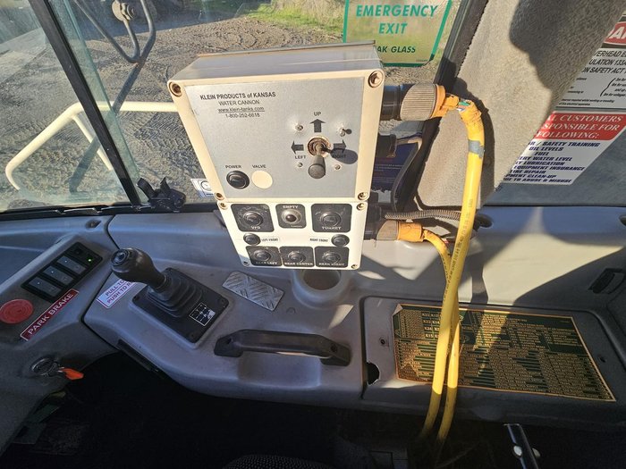 2005 Articulated Truck Terex White