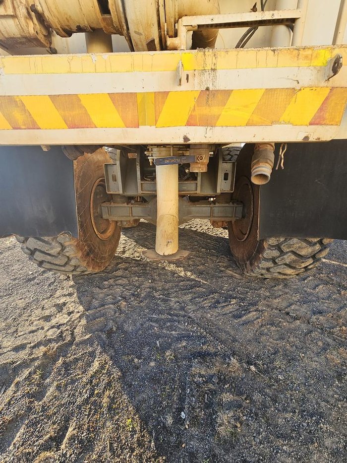 2005 Articulated Truck Terex White