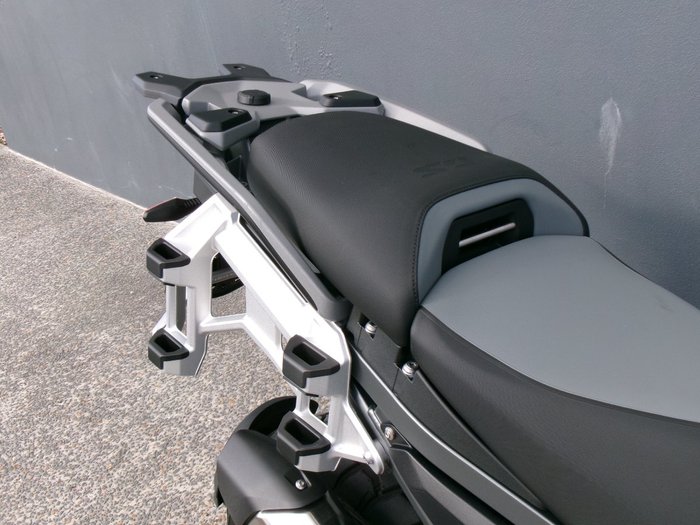 2025 BMW Motorrad 2025 BMW 1300CC R 1300 GS Adventure RACINGRED UNI