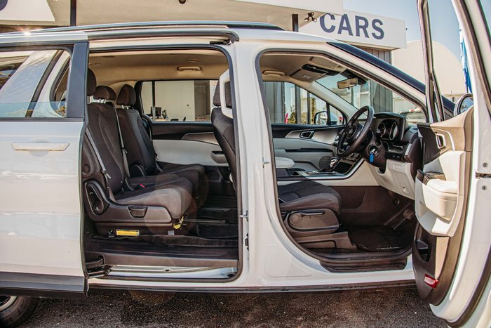 2020 Kia Carnival S