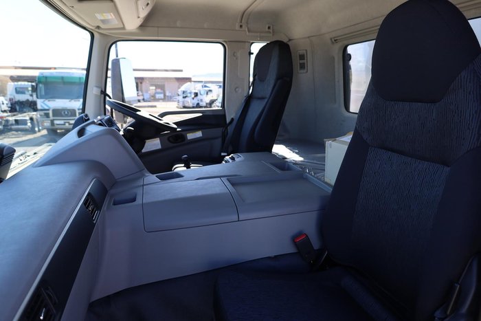 2025 Fuso Shogun FV74 360 6X4 14 Pallet Curtainsider White