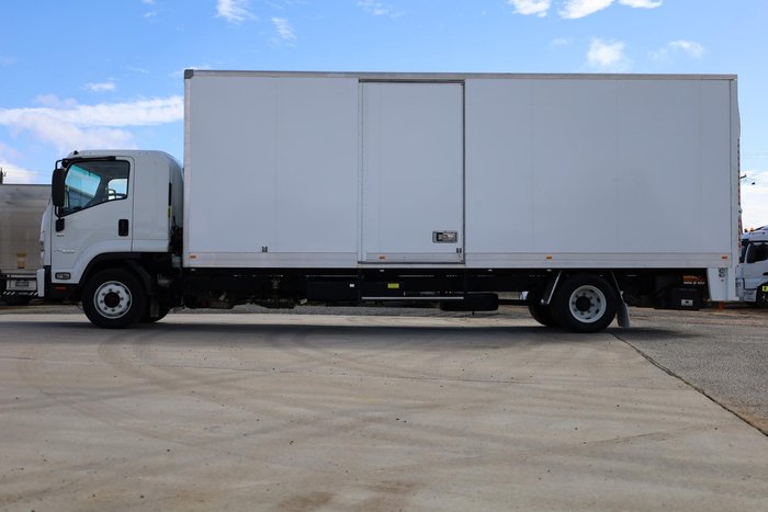2021 Isuzu F Series FSR140-260 12 Pallet Pantech With Tailgate White
