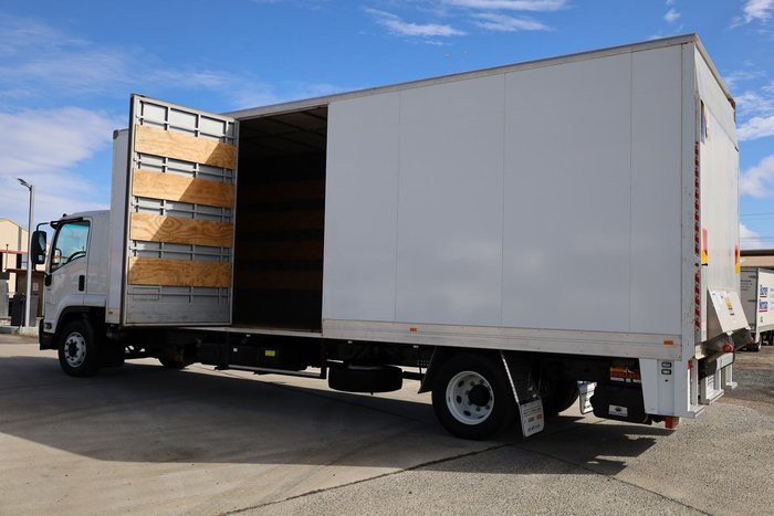 2021 Isuzu F Series FSR140-260 12 Pallet Pantech With Tailgate White