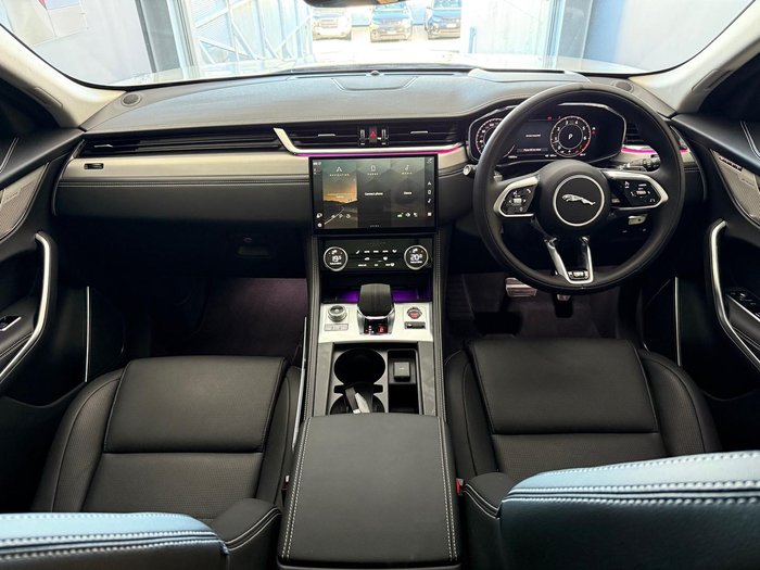 2023 Jaguar F-PACE P250 R-Dynamic SE