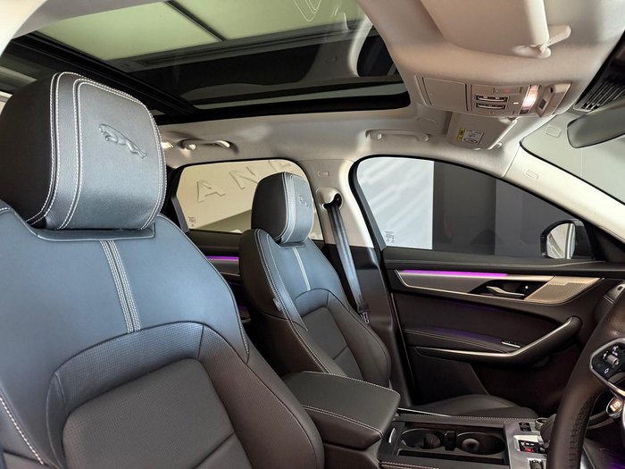 2023 Jaguar F-PACE P250 R-Dynamic SE