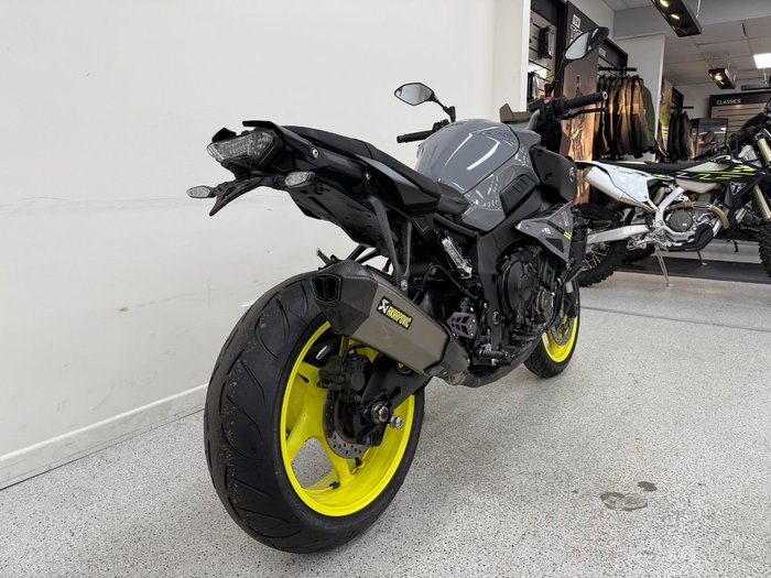 2016 YAMAHA MT-10 grey