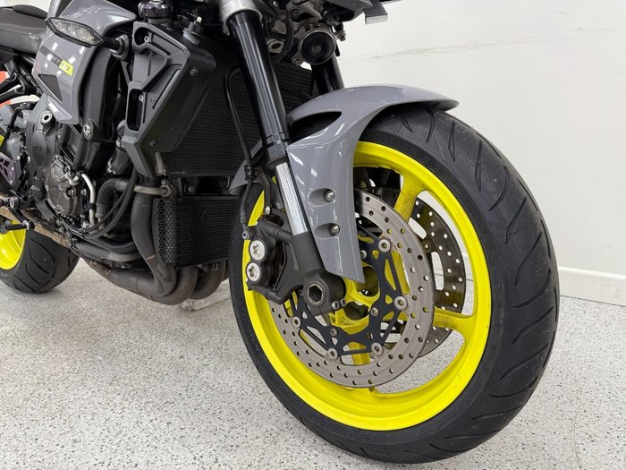 2016 YAMAHA MT-10 grey