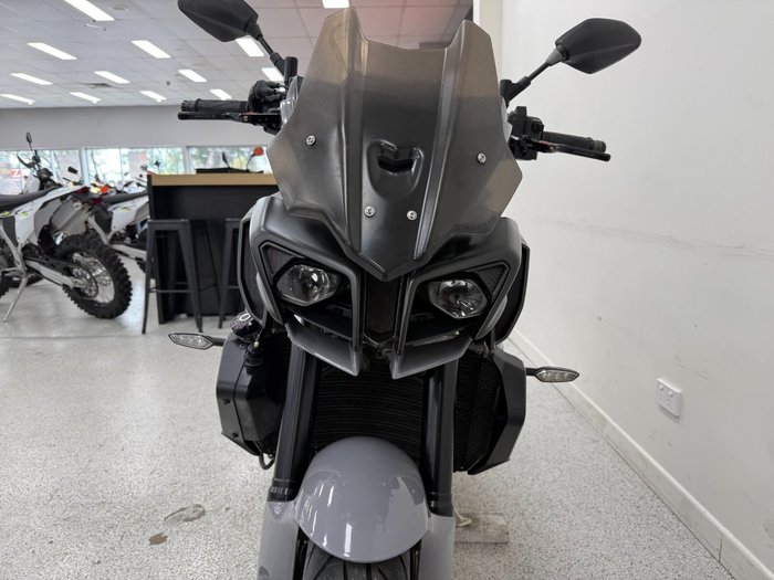 2016 YAMAHA MT-10 grey