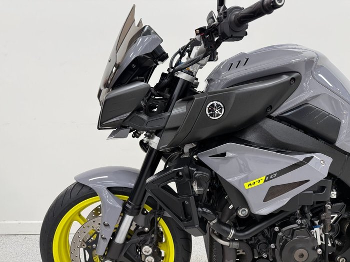 2016 YAMAHA MT-10 grey