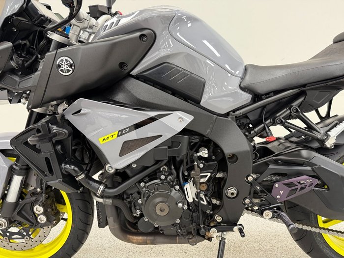 2016 YAMAHA MT-10 grey