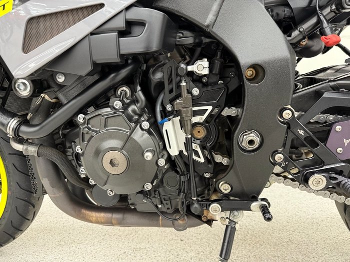 2016 YAMAHA MT-10 grey