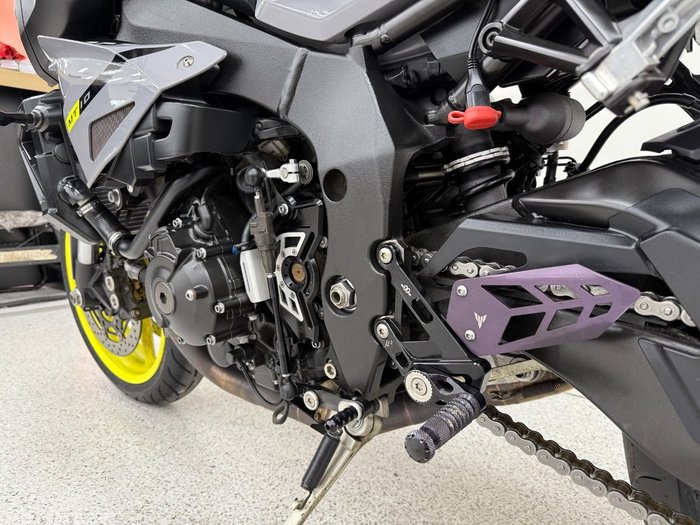 2016 YAMAHA MT-10 grey