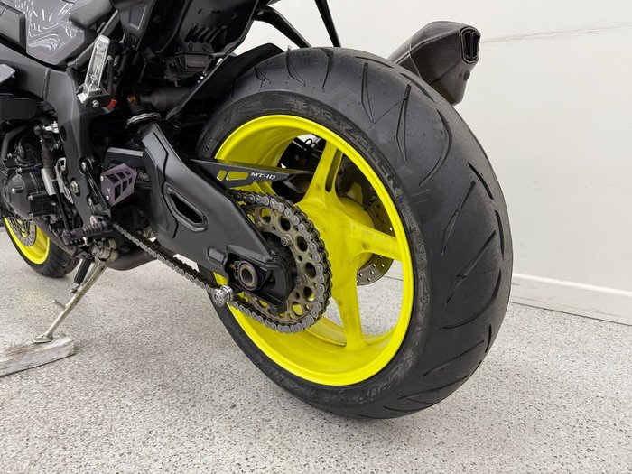 2016 YAMAHA MT-10 grey