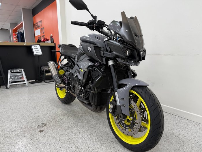 2016 YAMAHA MT-10 grey