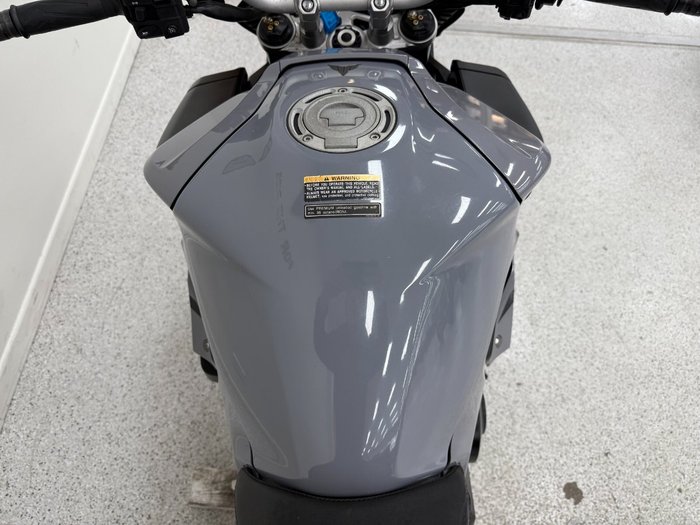 2016 YAMAHA MT-10 grey