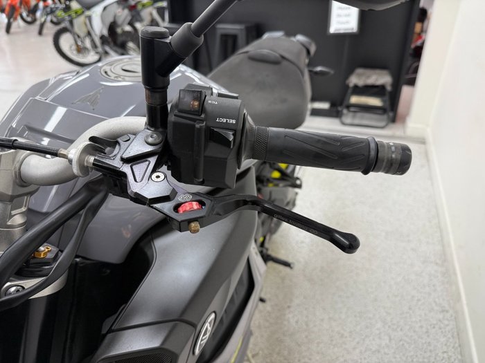 2016 YAMAHA MT-10 grey