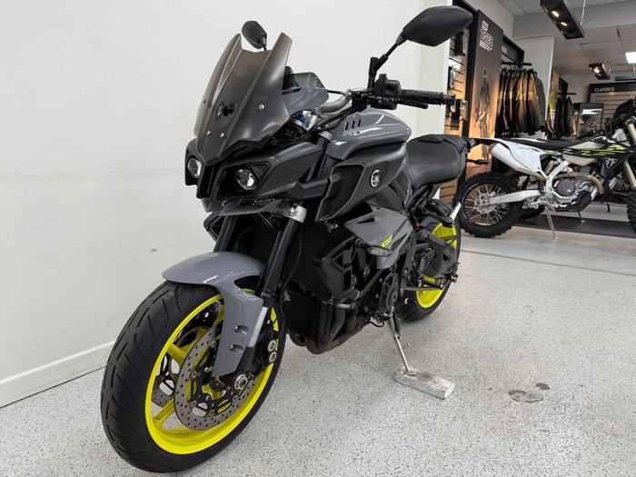 2016 YAMAHA MT-10 grey