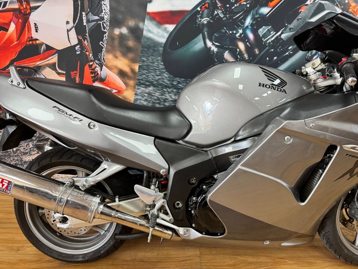 2006 Honda CBR1100XX (SUPER BLACKBIRD) GREY