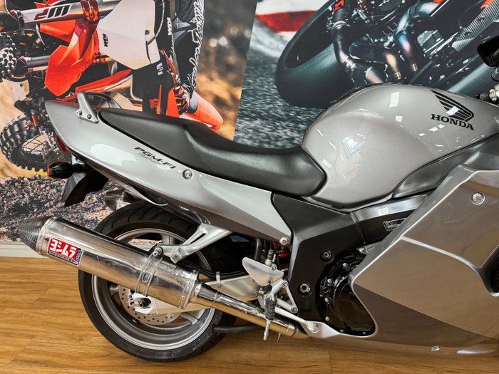 2006 Honda CBR1100XX (SUPER BLACKBIRD) GREY