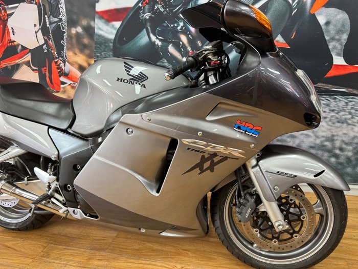 2006 Honda CBR1100XX (SUPER BLACKBIRD) GREY