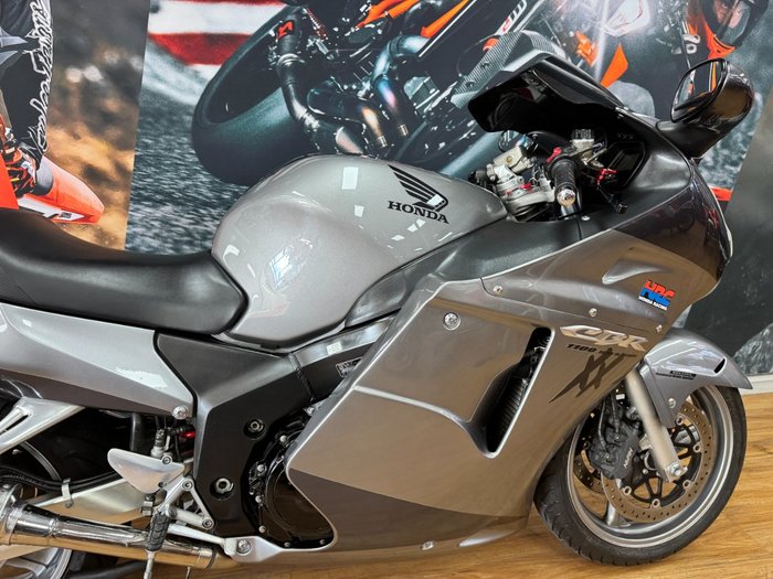 2006 Honda CBR1100XX (SUPER BLACKBIRD) GREY