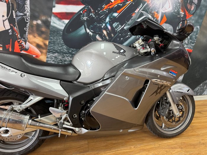2006 Honda CBR1100XX (SUPER BLACKBIRD) GREY