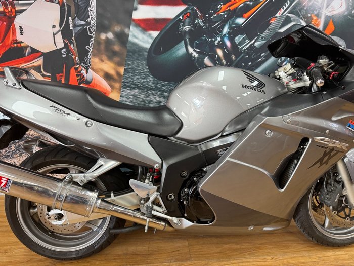 2006 Honda CBR1100XX (SUPER BLACKBIRD) GREY