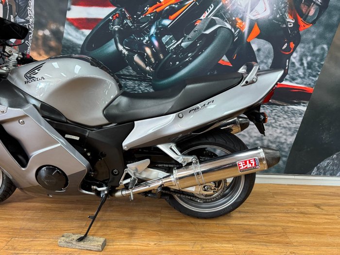2006 Honda CBR1100XX (SUPER BLACKBIRD) GREY