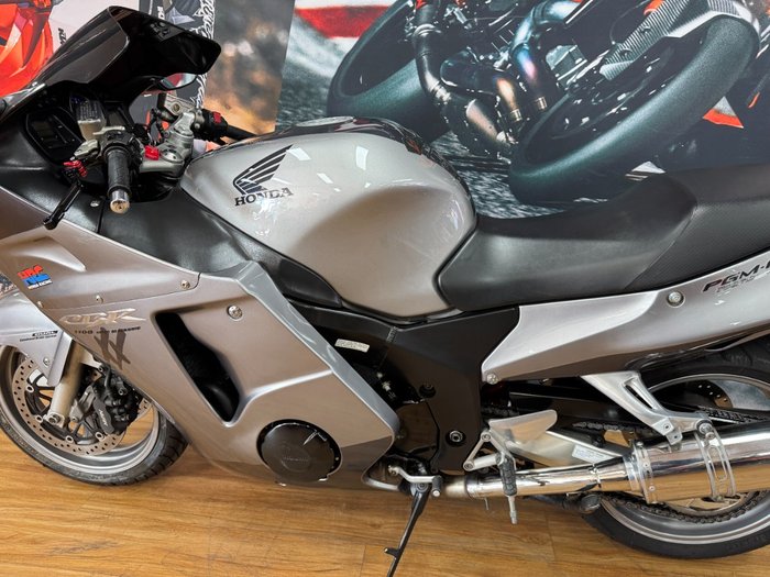 2006 Honda CBR1100XX (SUPER BLACKBIRD) GREY