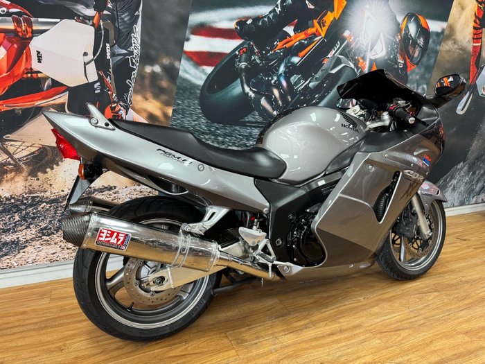 2006 Honda CBR1100XX (SUPER BLACKBIRD) GREY