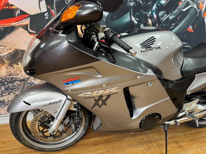 2006 Honda CBR1100XX (SUPER BLACKBIRD) GREY