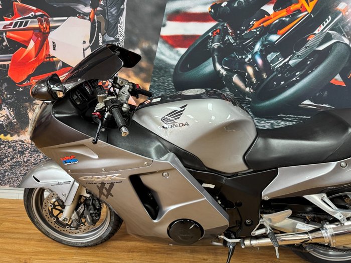 2006 Honda CBR1100XX (SUPER BLACKBIRD) GREY