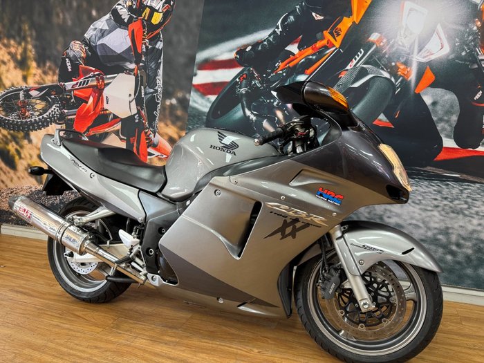 2006 Honda CBR1100XX (SUPER BLACKBIRD) GREY