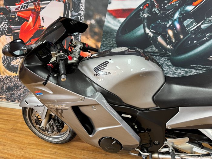 2006 Honda CBR1100XX (SUPER BLACKBIRD) GREY