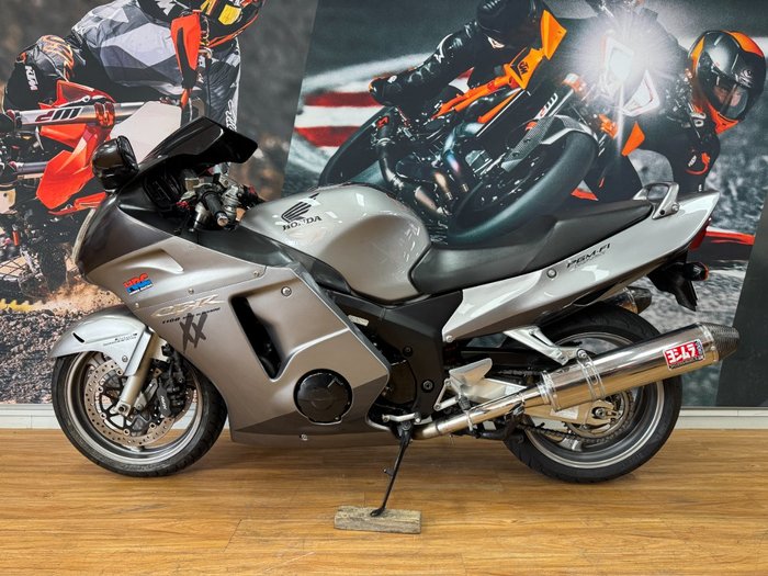 2006 Honda CBR1100XX (SUPER BLACKBIRD) GREY