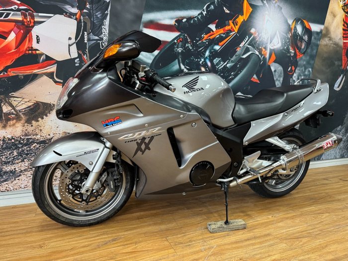 2006 Honda CBR1100XX (SUPER BLACKBIRD) GREY