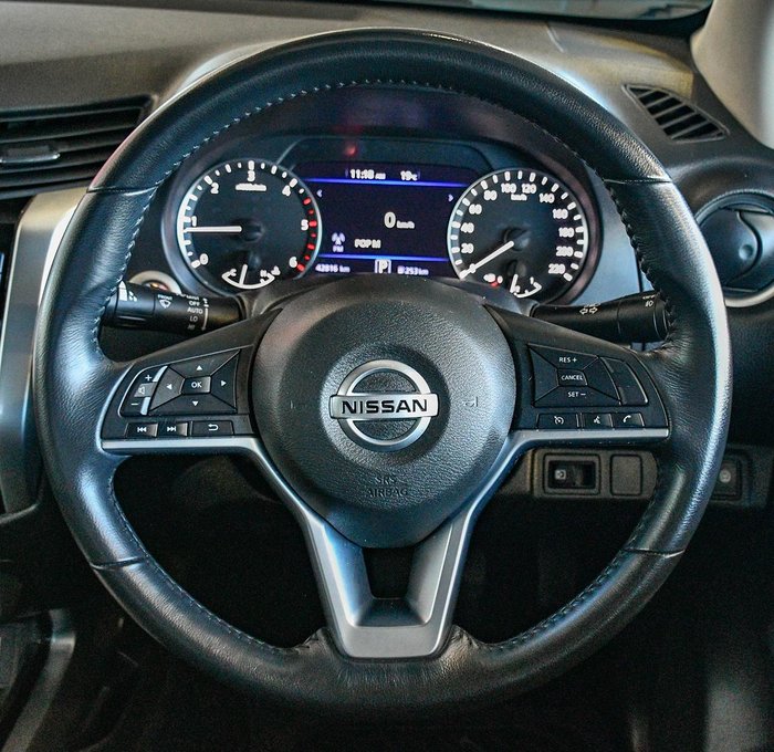 2023 Nissan Navara ST-X