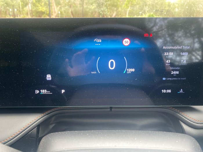 2025 MG HS Essence AS33 MY25 Diamond Red