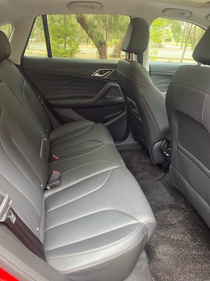 2025 MG HS Essence AS33 MY25 Diamond Red