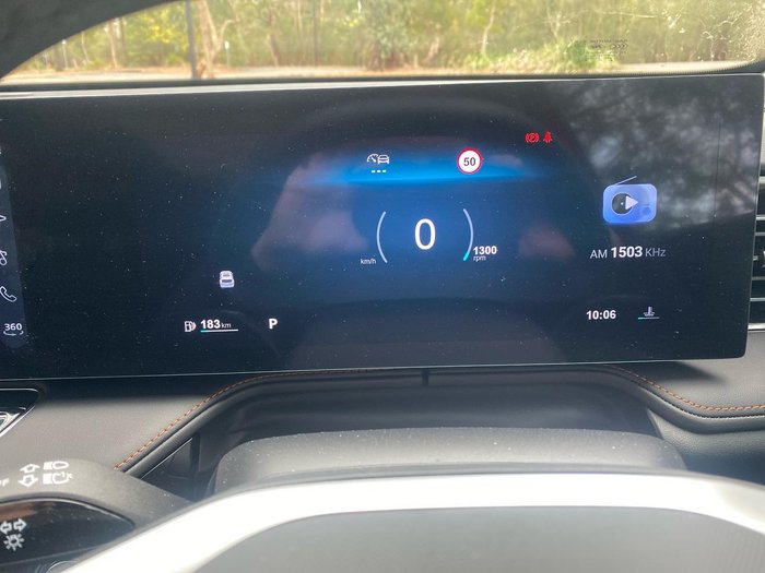 2025 MG HS Essence AS33 MY25 Diamond Red