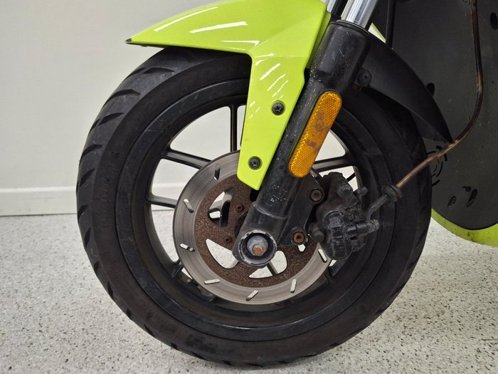 2011 APRILIA SPORTCITY ONE 50 Green